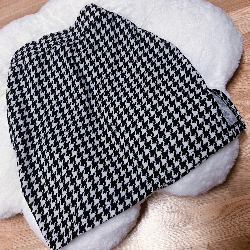 *NEW* Houndstooth Mini Skirt